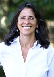 Leah Glasser's Instagram, Twitter & Facebook