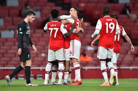It's attack vs defence and right now arsenal are winning the battle as liverpool patiently shift it from left to right looking for an opening. Arsenal Vs Liverpool Live Commentary And Confirmed Teams How To Follow Huge Premier League Clash On Talksport As Both Sides Make Changes