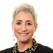 Wow! What an incredible evening at the Girls Out Loud Charity Ball. The  room was jam packed with inspirational females, not just the “big and  little sisters”. Let's just say it was