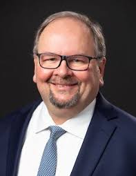 Leadership gift honors Debate Team director's years of service