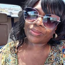 Yea…keep AI photos away from me. Some of her braids don't even have a start  or a dang finish.