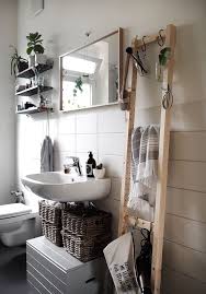 Ikea Hack Vom Regal Seitenteil Zur Dekorativen Leiter Craftifair Aufbewahrung Fur Kleines Badezimmer Badezimmer Diy Badezimmer Aufbewahrungssysteme