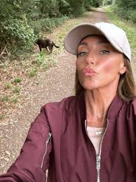 Michelle Heaton (@wonderwomanshel) • Instagram photos and videos