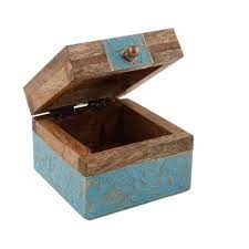 صندوق خشب مكعب بنقوش حروف عربية زرقاء in 2021 decorative boxes home decor box