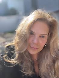 How to manage pain and mobility after hip replacement surgery?