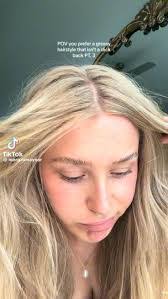 Amanda Nevins's Instagram, Twitter & Facebook