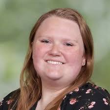 Leah Molina's Instagram, Twitter & Facebook