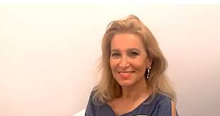 Grazie di michela, come alessandra celentano e colleghi, è un nome storico che appare nella rosa dei professori di amici di maria de filippi. Grazia Di Michele Non Apprezza Marco Carta Mentre Elogia Altri Ex Di Amici Foto Ultime Notizie Flash