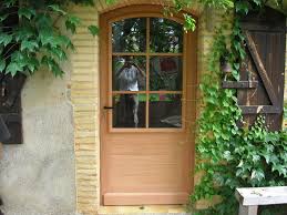 Porte vitrée avec volet à la provençale. Porte D Entree Bois Vitree Menuiserie R Concept Portes Fenetres Cuisines Amenagements