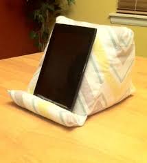 Diy Tablet Ipad Iphone Pillow Holder Great For Reading In Bed And Watching Movies I Made It Myself Tonight Diy Ipad Stand Ipad Holder Diy Ipad Holder For Bed