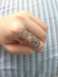 Pin By Maria On Tatssss Finger Tattoos Tattoos Tiger Print Tattoos