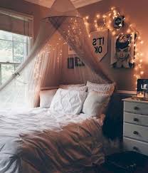 82 Lovely Cute Diy Dorm Room Decoration Ideas Dorm Room Decor Tumblr Room Decor Dorm Room Diy