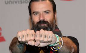 A great loss was made known to insideeko.as friends and families of the deceased are mourning the passing of their loved and cherished pau donés. Pau Dones La Herencia Del Lider De Jarabe De Palo Que Arreglo Antes De Morir