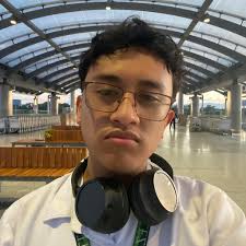 Which college has a better student life, Velez or CDU in Cebu?