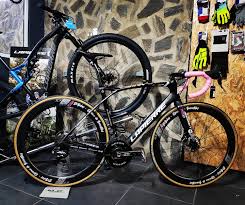 The portuguese shared his thoughts ahead of a very busy month which will include a debut in la doyenne and a return at il giro. Di Bikes Um Forcinha Ao Nosso Joao Almeida Vai Com Tudo Facebook