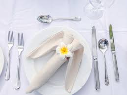 When it comes to a modern, everyday place setting, there's more than one way to set the table. What Is The Right Way To Use A Spoon Fork And Knife The Times Of India