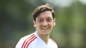 In the current season for fenerbahce mesut oezil gave a total of 3 shots, of which 2 were shots on goal. Mesut Ozil Transfer From Arsenal To Fenerbahce Has 90 Per Cent Chance Says Turkish Club Chief Eurosport