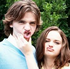 The Kissing Booth In 2020 Kissing Booth Joey King Booth