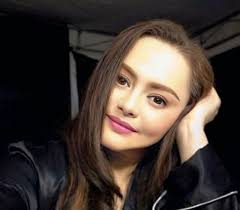 Good morning, happy Monday! 💯 #AngelikaDelaCruz