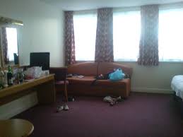 Premier inn brighton locations, hours, phone number, map and driving directions. The Bath With Candles Picture Of Premier Inn Brighton City Centre Hotel Tripadvisor