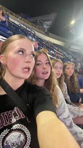 drizzy wya @avery @.peytonwalters @Clara #cntowertoronto