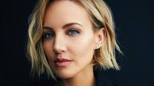 Brianne Davis's Instagram, Twitter & Facebook