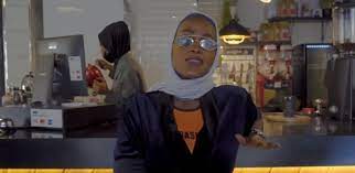 كلمات اغنية بنت مكه تقافه بالعربي