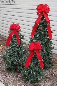 Tiered Tomato Cage Christmas Trees Christmas Decorating Hacks Outdoor Christmas Tree Tomato Cage Christmas Tree