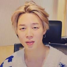 Bts often go live on vapp and you'll get a notification about it if you have it turned on. Bts Jimin Trends Worldwide During His Post Birthday Live Broadcast That Ended With 9m Viewers Allkpop