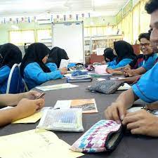 Telah menduduki pbs tahun sebelumnya yang merangkumi pentaksiran sekolah, pajsk, ppsi, serta pt3. Library Kolej Vokasional Shah Alam 37 Visitors