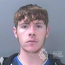 RHONDDA MAN JAILED FOR ROBBERY AT KNIFEPOINT 🏴󠁧󠁢󠁷󠁬󠁳󠁿 Rhys Hopkins,  aged 19, from #Trebanog has been jailed for three years. Hopkins entered  Park Stores in #Penygraig