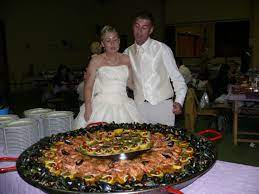 Plat Unique Mariage Paella Avec Decoration Cœur Traiteur Mariage Decoration Coeur Mariage