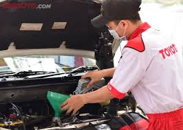 Keasyikan ngobrol jadi lupa nawari minum. Perbedaan Servis 10 000 Km Pertama Toyota Avanza Vs Suzuki Ertiga Gridoto Com