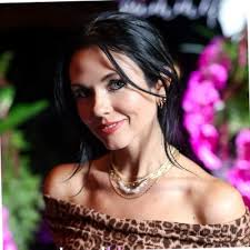 I have loved seeing people's posts about the women who've impacted their  professional lives as we approach International Women's Day!