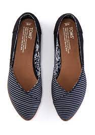 Need Something You Can Wear With Just About Anything Meet The Jutti Featuring Just The Right Amount Of Stripe Toms Shoes Women Toms Shoes Outlet Toms Outfits