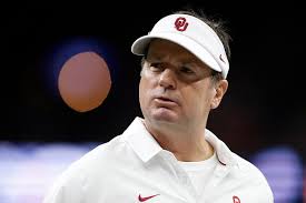 Oklahoma coach Bob Stoops to retire after 18 seasons