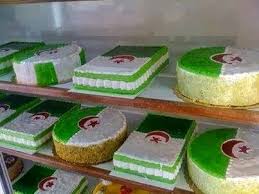 Le Gateau En Algerie Cake Vanilla Cake Food
