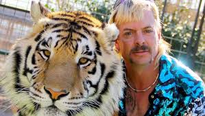 Born march 5, 1963), better known by his stage name joe exotic, is an american former zoo operator and convicted felon. Tiger King Als Fiction Serie Dieser Hollywood Star Spielt Joe Exotic