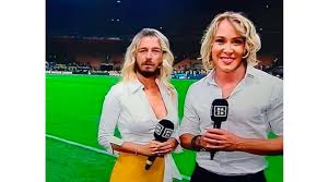 L'ex calciatore federico balzaretti ha una splendid famiglia allargata: Diletta Leotta E Balzaretti Stesso Look Quante Ironie Sui Social Tuttosport