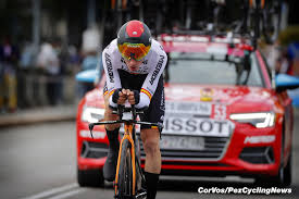 Der portugiese joao almeida hat das rosa trikot des spitzenreiters im 103. Giro 21 Stage 1 Ganna Brings His Big Gun To Turin Autobala