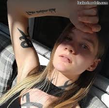 Mimiiyous solo performance - Indulge in pure pleasure with this captivating video