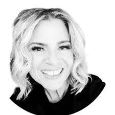 Amanda Bowley's Instagram, Twitter & Facebook