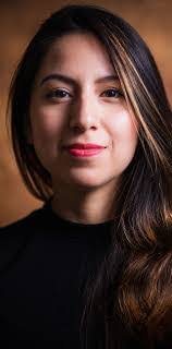 Evelyn Vera's Instagram, Twitter & Facebook