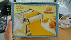 Masukkan telur, margarin, daun seledri dan air. Cc Colection Gilingan Mie Kulit Lumpia Kue Bawang Putri Facebook