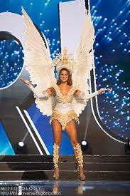 Miss peru world, melissa paredes (left), and miss peru universe, cindy mejia share the stage at the miss her comments caused an uproar in the peruvian media especially as mejia initially said her. Valeria Piazza Miss Peru Universo 2016 Pagina 20