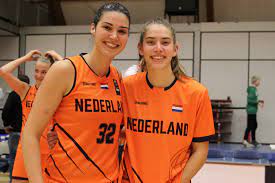 Chatilla has 1 job listed on their profile. Activistische Oranjeleeuwin Chatilla Van Grinsven Ben Er Van Overtuigd Dat Wij Historie Zullen Schrijven Foto Bd Nl