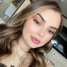 Leslie Marquez (@leslie_153)