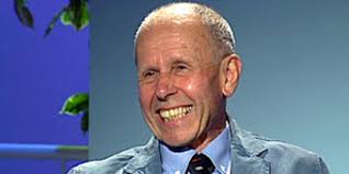 Gianni clerici (born july 24, 1930 in como) is an italian tennis commentator and journalist, and a former tennis player. 9colonne Gianni Clerici Una Vita In Lungolinea