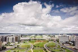 Brasília, the capital of brazil and the seat of government of the distrito federal, is a planned city. Brasilia Clubkultur In Der Stadt Aus Dem Reissbrett Brasilien Reisen Informationsportal