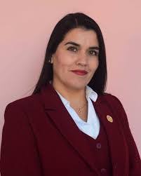 Karen Saa's Instagram, Twitter & Facebook